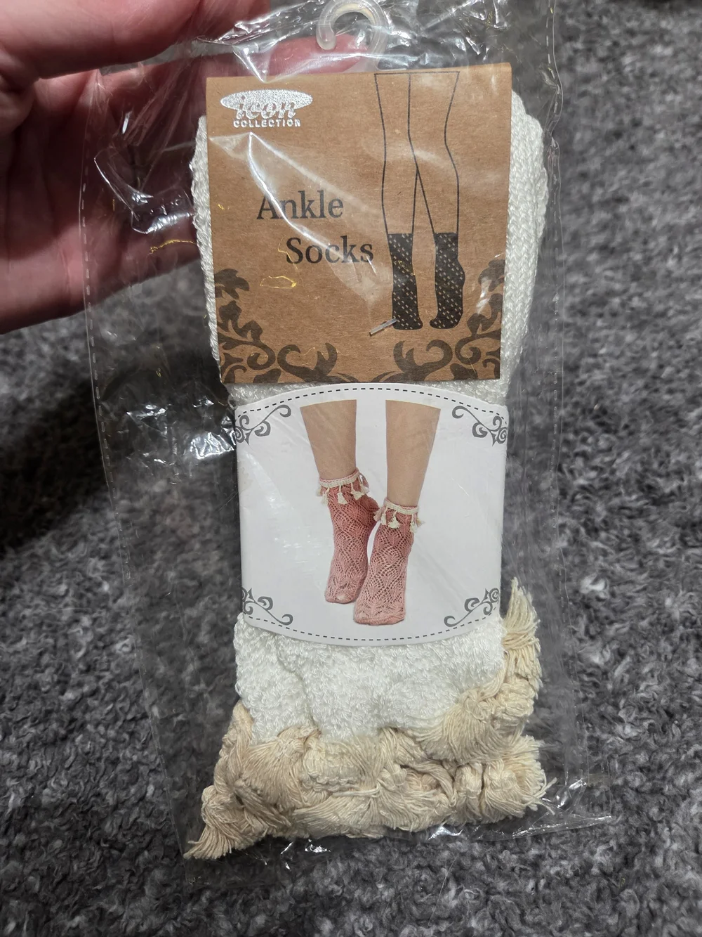 Ankle Socks - Cream Knit with Fringe